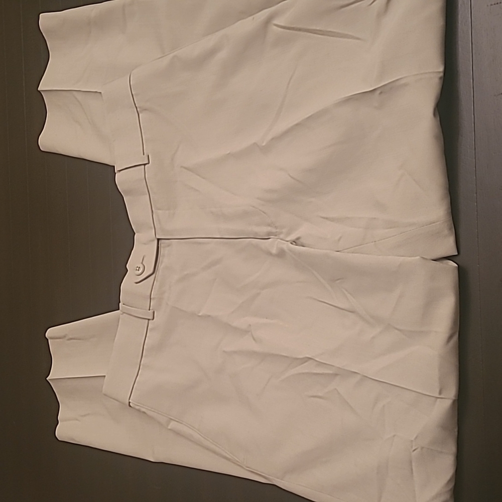 32 × 32 Classic Fit Light Slacks